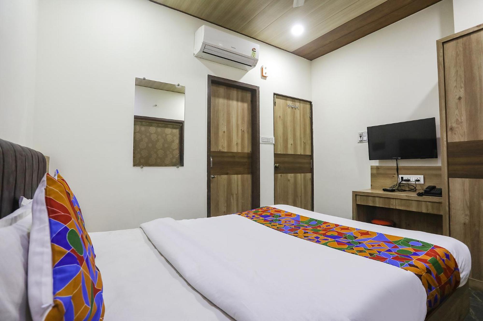 Fabhotel Vedanta Inn - Nr Sitabudli Fort Nagpur Ngoại thất bức ảnh
